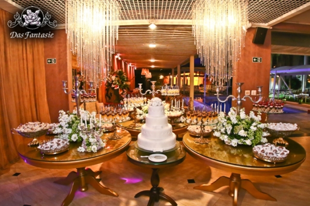 Decoração de mesa de bolo de casamento - Residence Pampulha